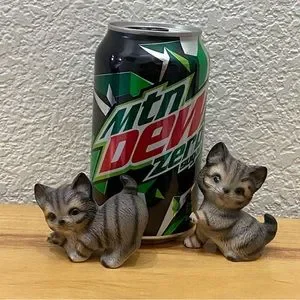 Harvey Knox | Accents | Vintage 983 Global Art Harvey Knox Kingdom